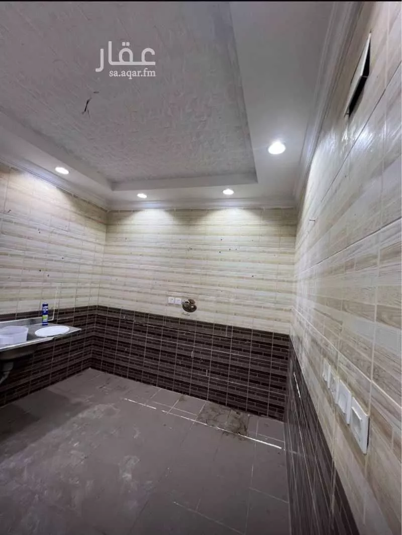 عمارة 500 م² في العزيزية 7