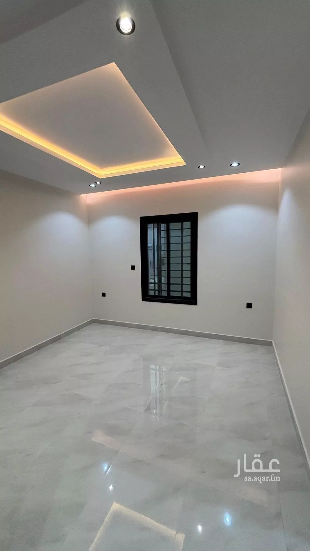 عمارة 309 م² في الدفاع 7