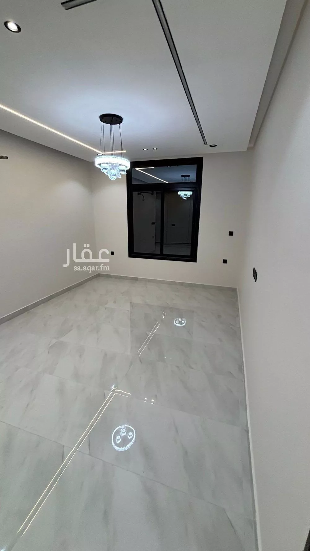 عمارة 309 م² في الدفاع 8