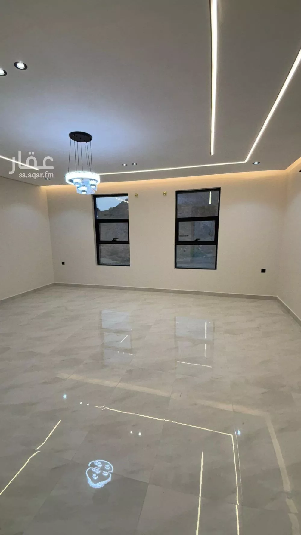 عمارة 309 م² في الدفاع 9