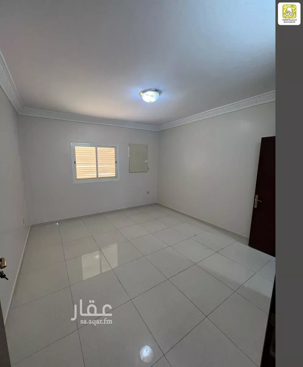 عمارة 650 م² في شظاة 11