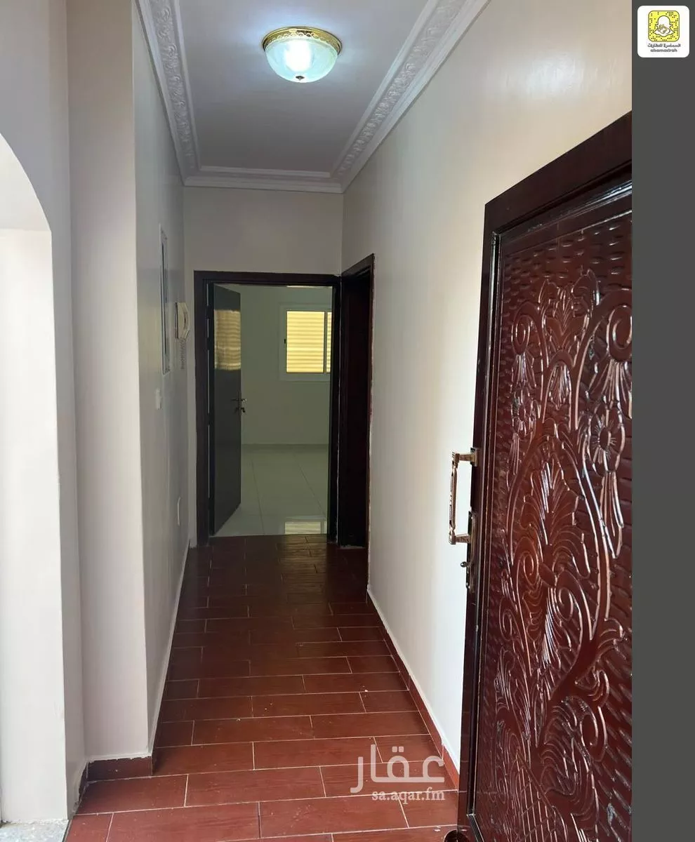 عمارة 650 م² في شظاة 14
