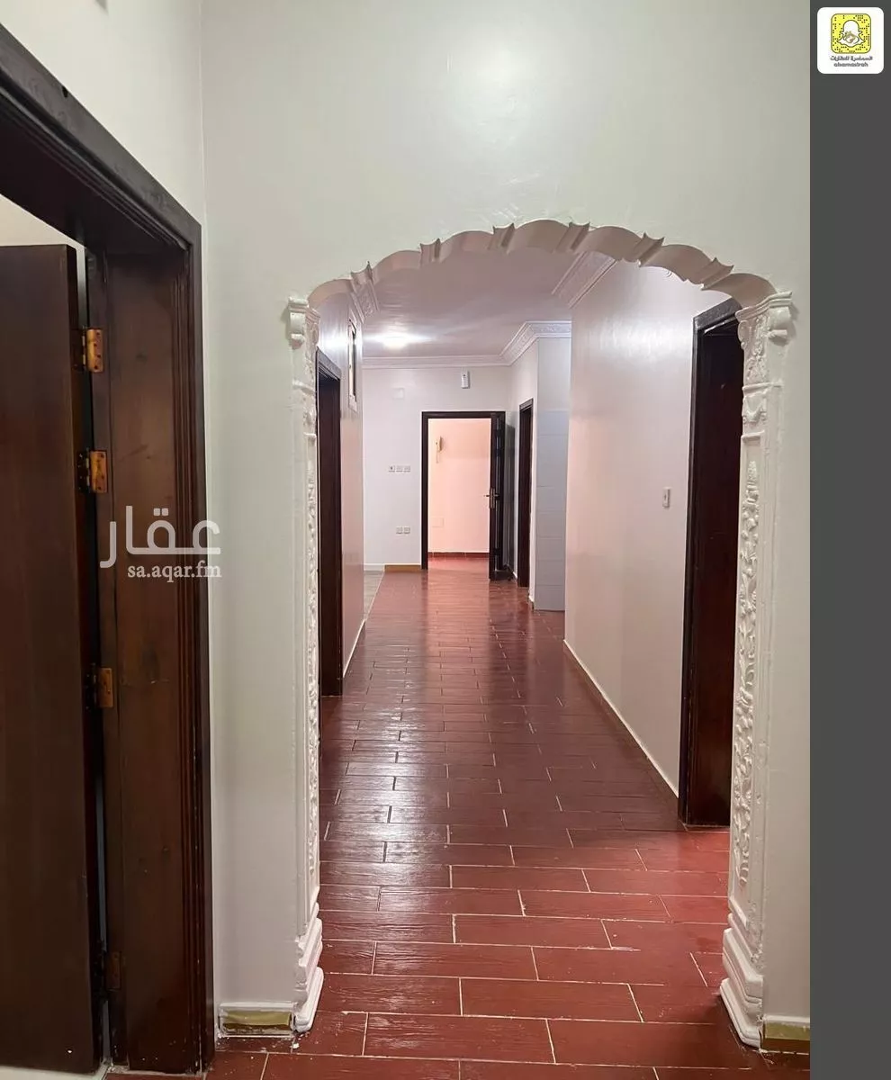 عمارة 650 م² في شظاة 7