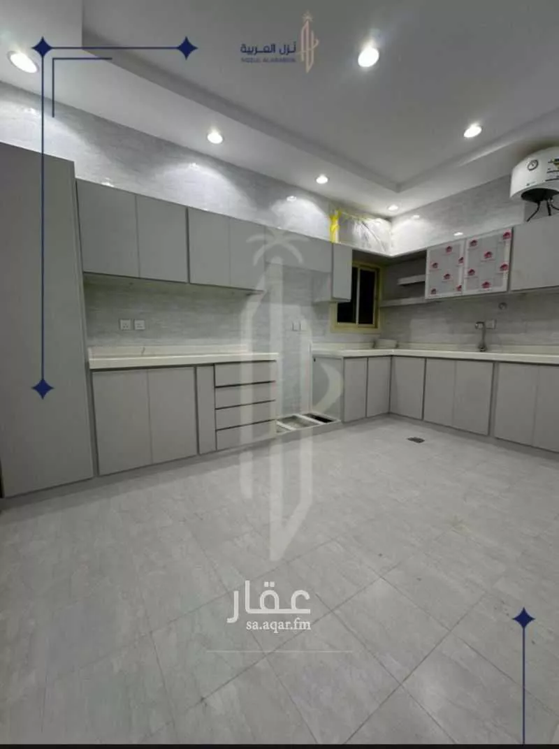 666 sqm building in Al Khalidiyyah 15