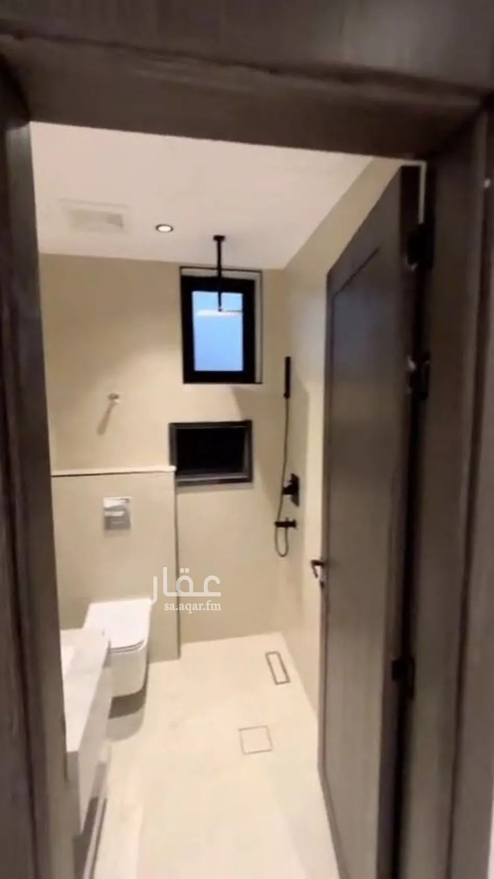 عمارة 587 م² في مذينب 12