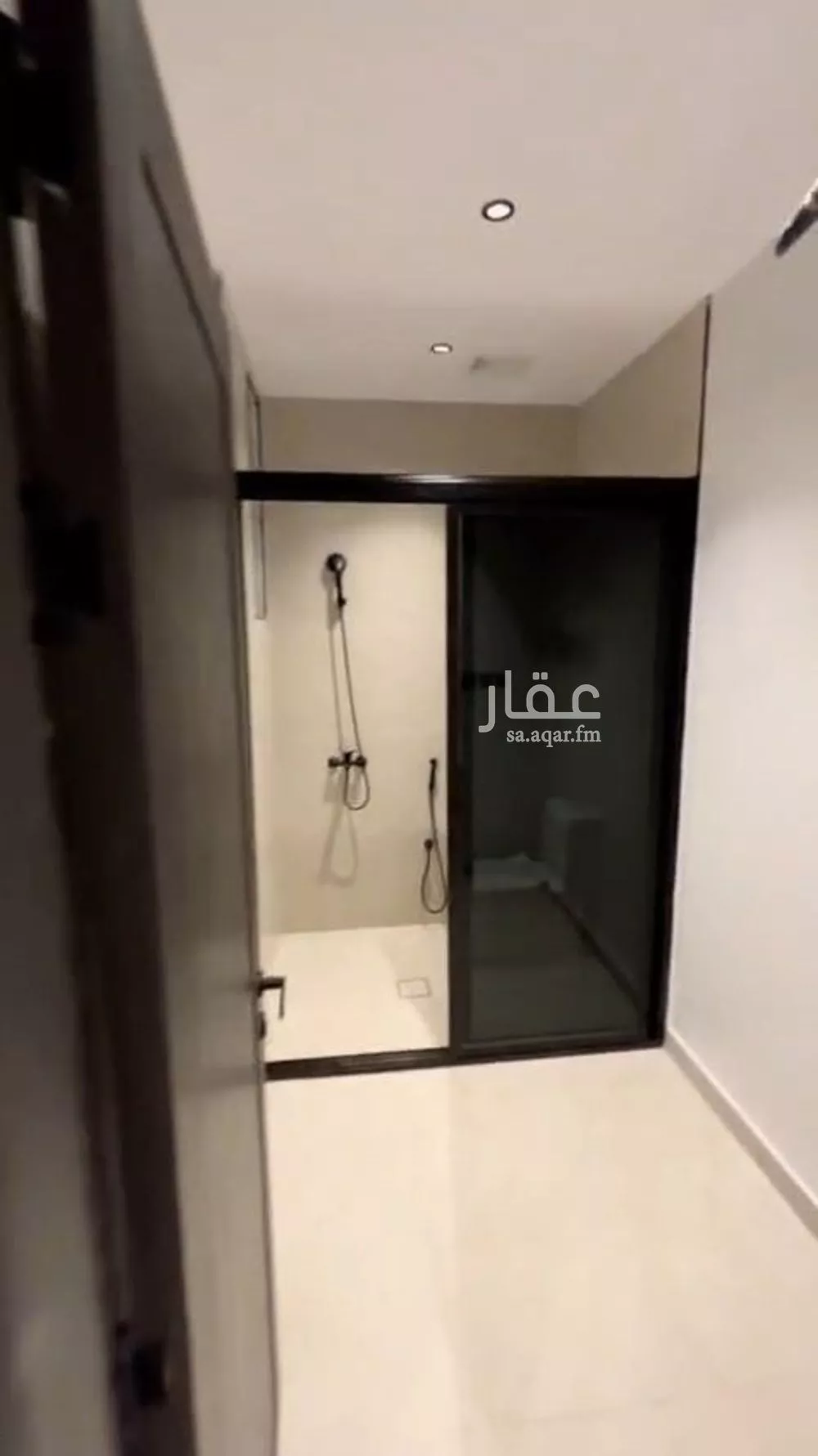 عمارة 587 م² في مذينب 13