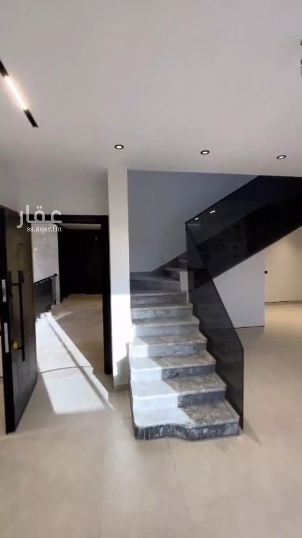 عمارة 587 م² في مذينب 8