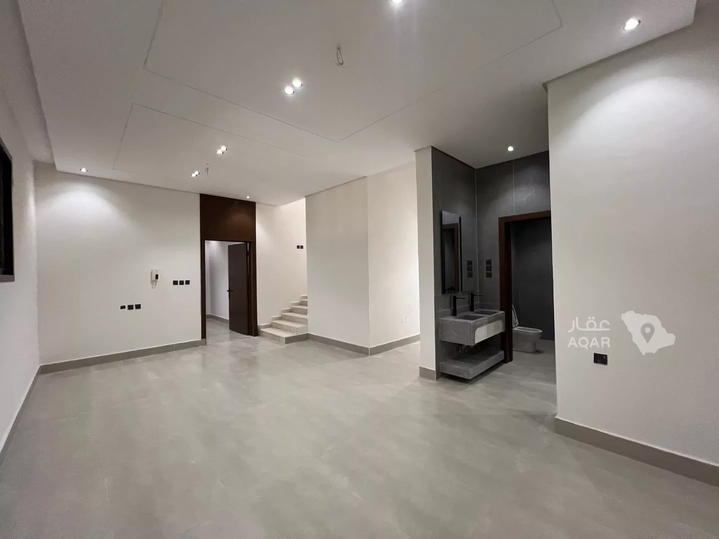 3 bedroom villa in Tuwaiq, Riyadh 10