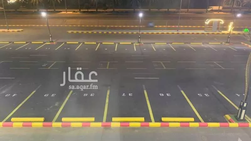 محل 4000 م² في جبل احد 22