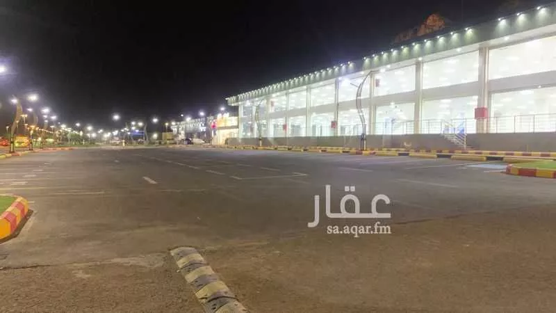 محل 4000 م² في جبل احد 10