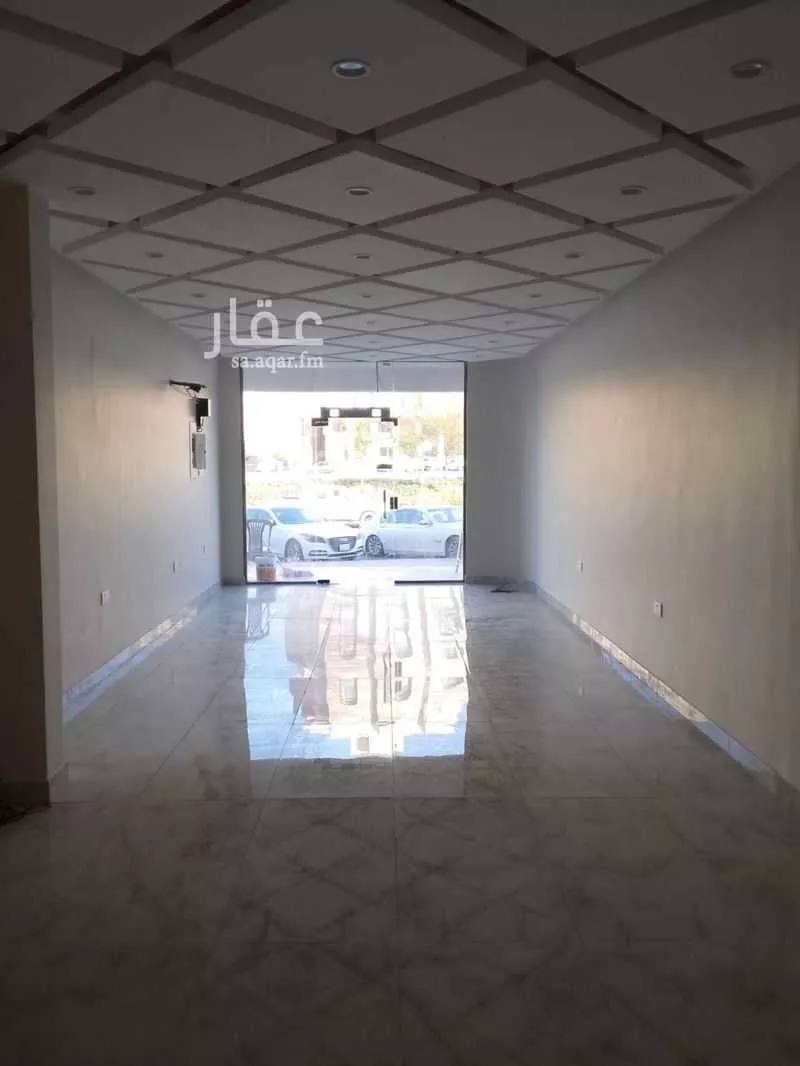 محل 54 م² في القبلتين 8