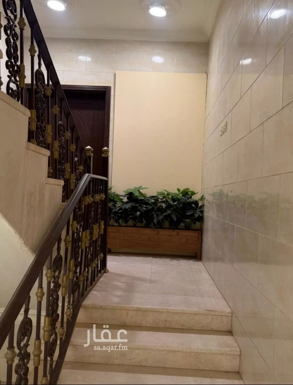 400 sqm building in Urwah 2