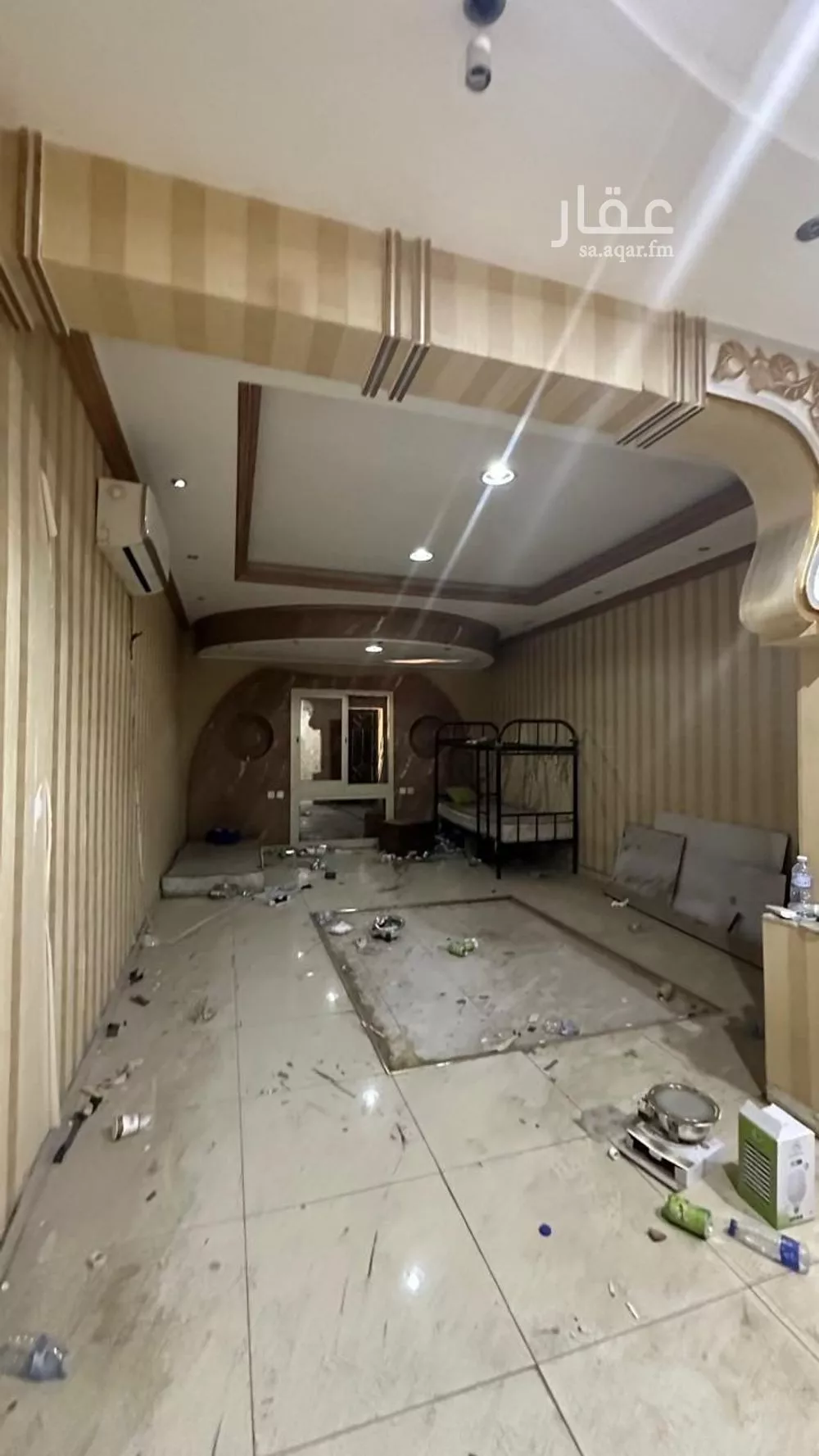 عمارة 589 م² في الراية 6
