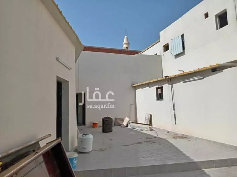 عمارة 599 م² في الاصيفرين 16