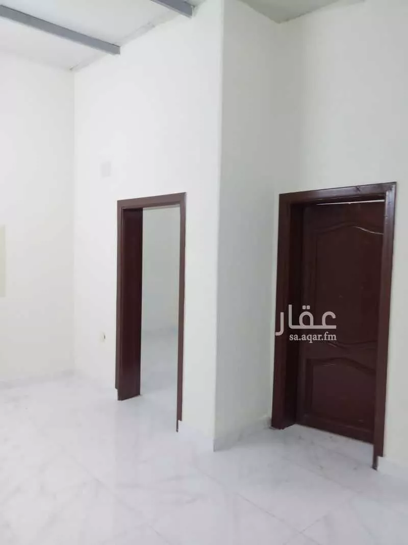 عمارة 599 م² في الاصيفرين 10