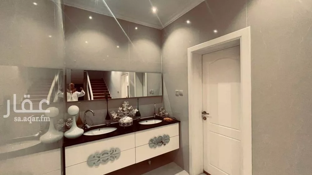 6 bedroom villa in Al Wadi, Riyadh 6