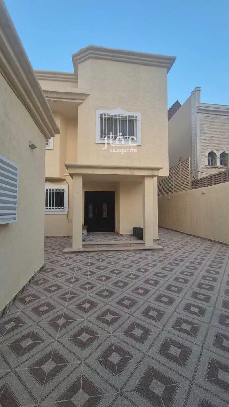6 bedroom villa in Al Sahafah, Riyadh 11