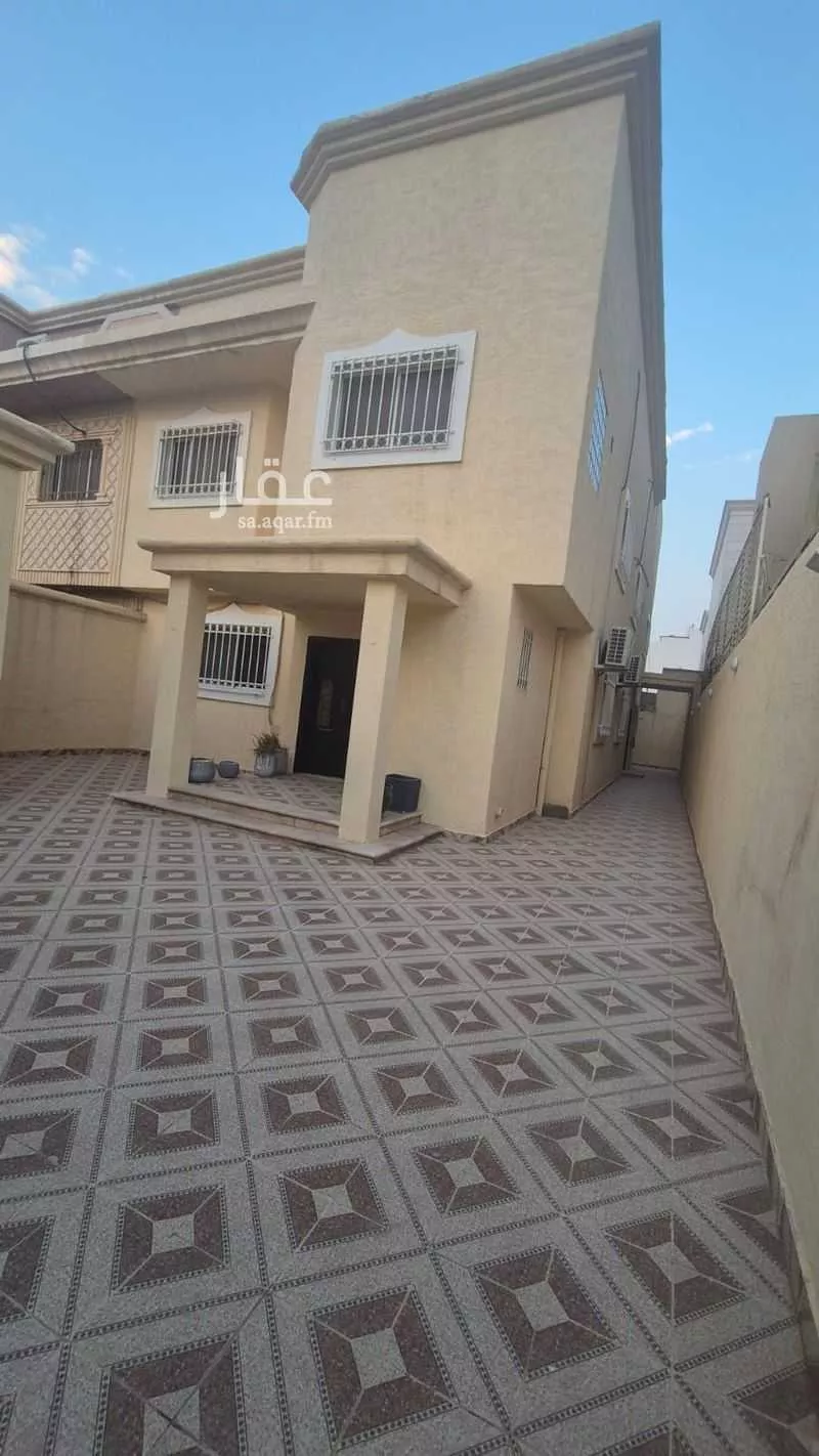 6 bedroom villa in Al Sahafah, Riyadh 13