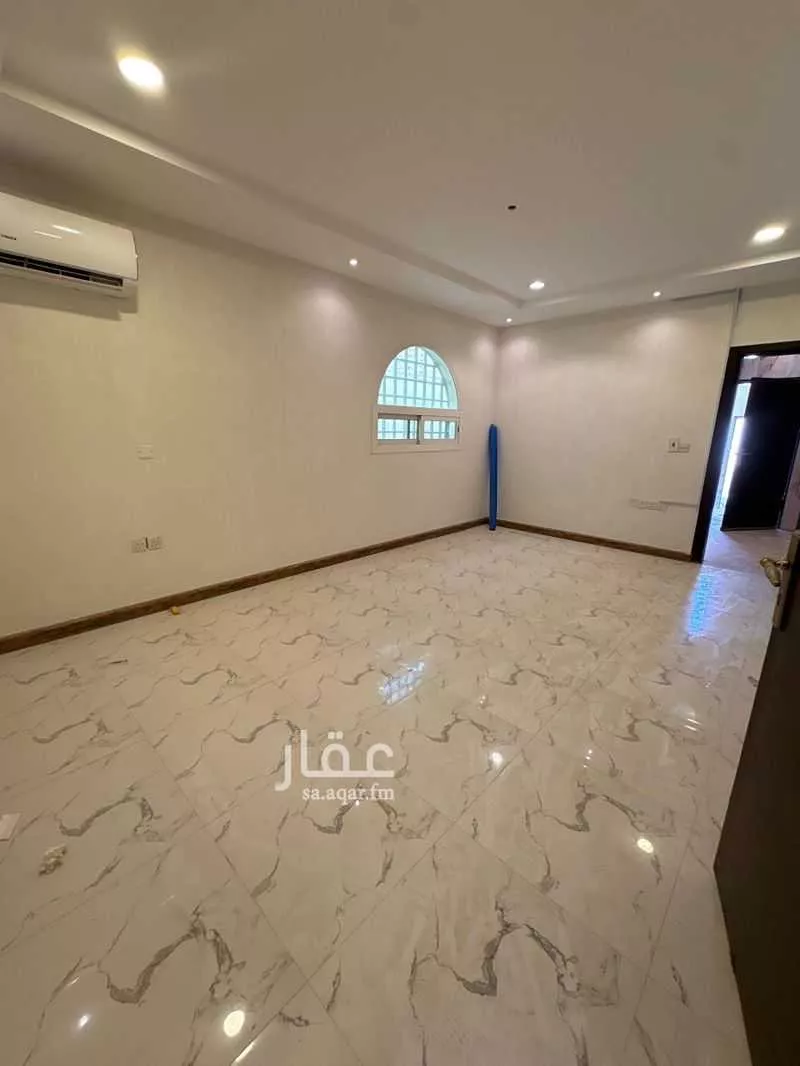 4 bedroom villa in Al Ghadir, Riyadh 6