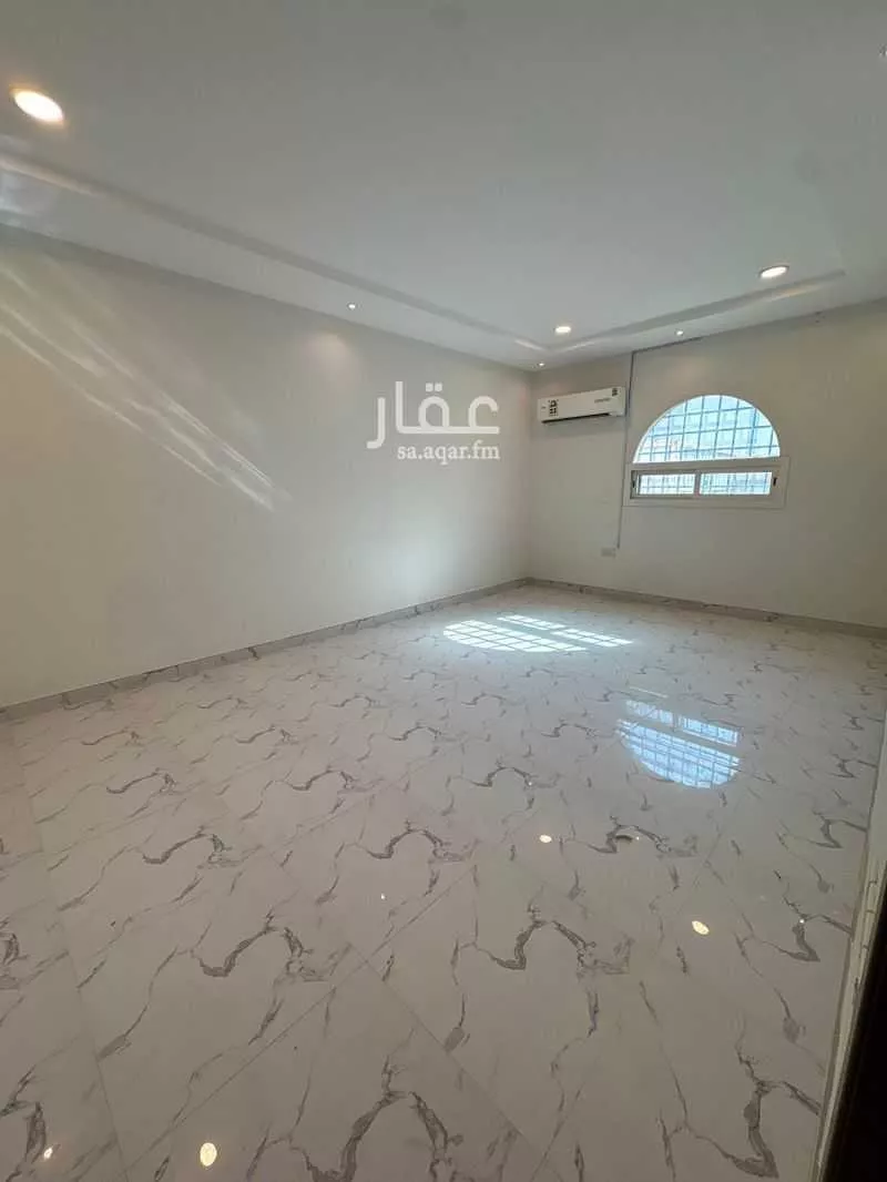 4 bedroom villa in Al Ghadir, Riyadh 9