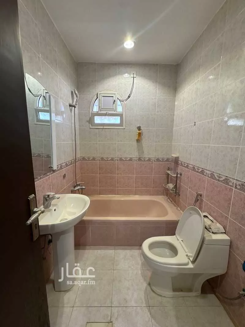 4 bedroom villa in Al Ghadir, Riyadh 13