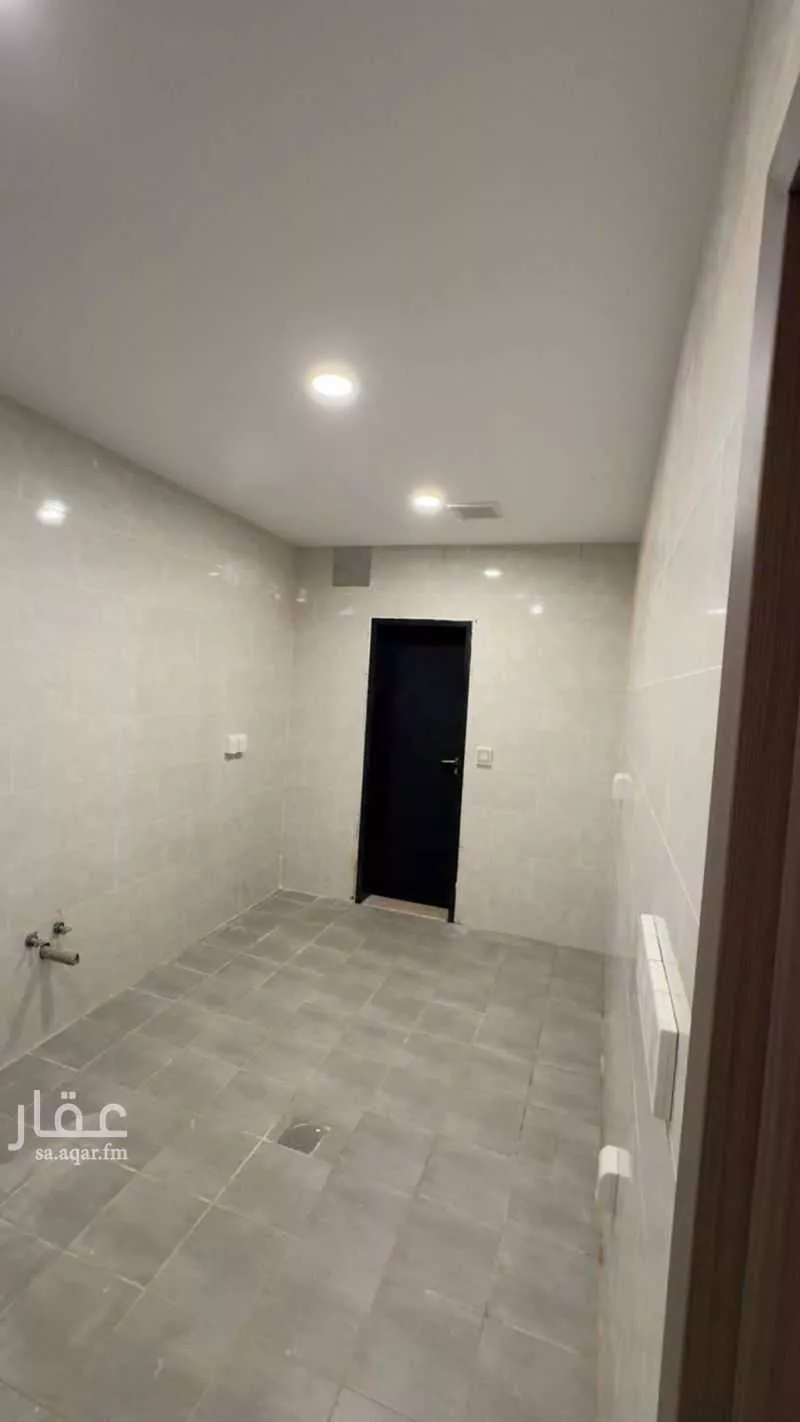 5 bedroom villa in Uraidh, Riyadh 10