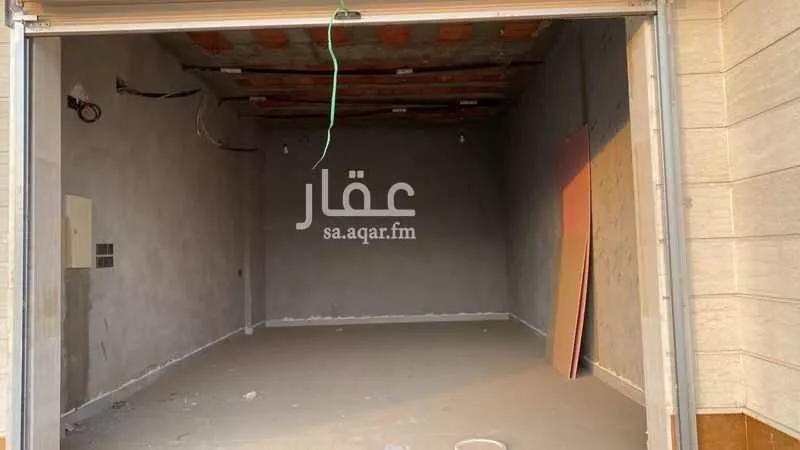 محل 1047 م² في شوران 3