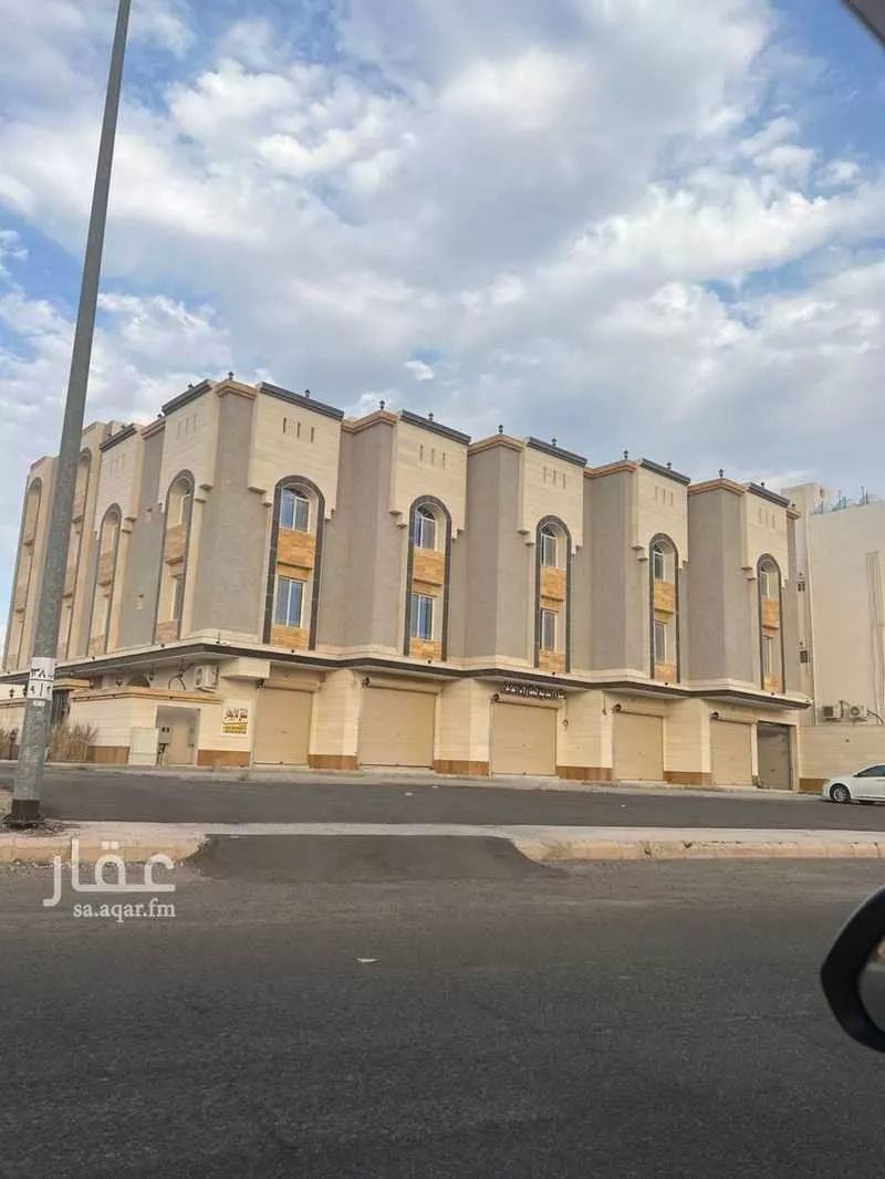 محل 1047 م² في شوران 4
