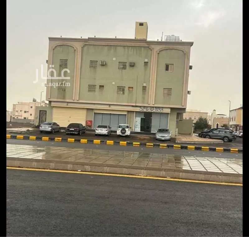 عمارة 627 م² في الرانوناء 8