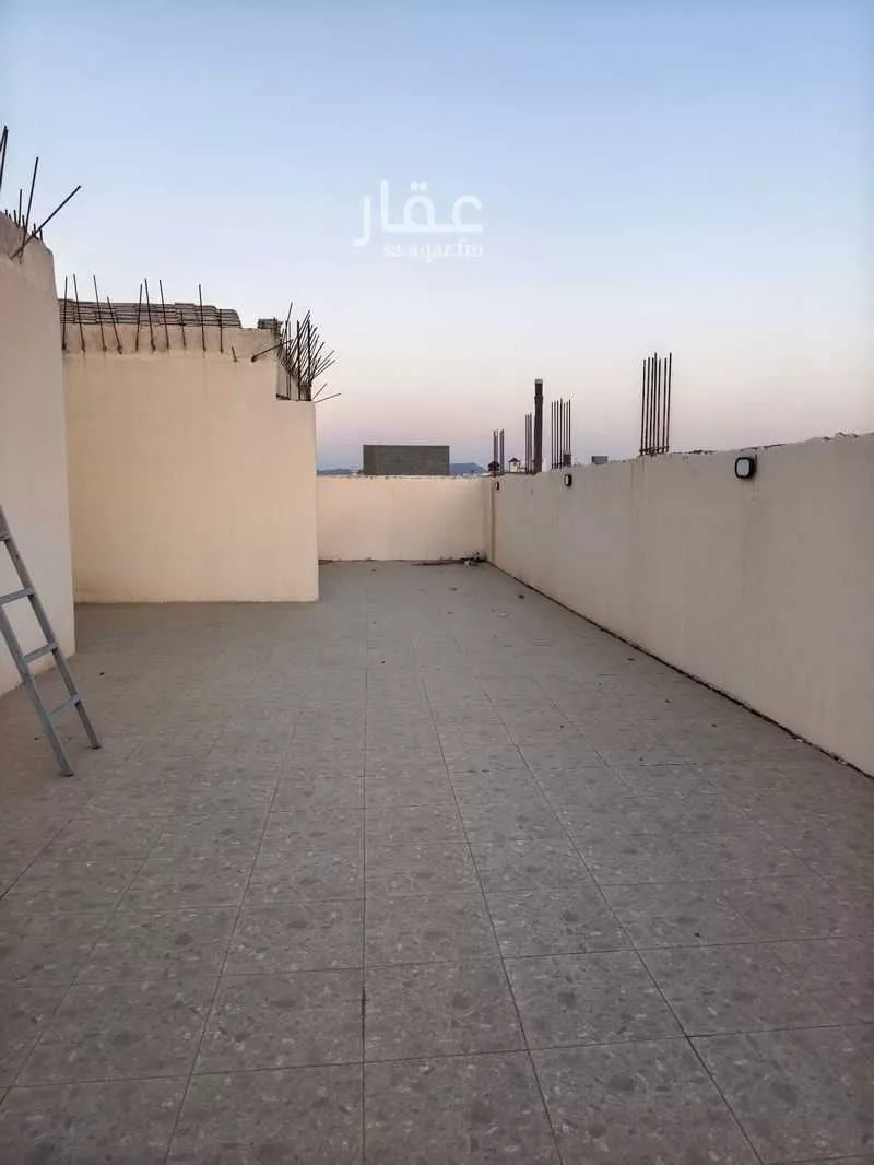 عمارة 600 م² في الملك فهد 12