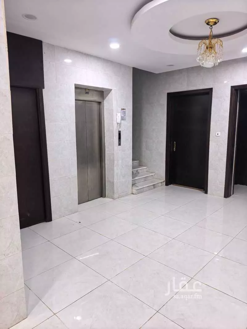 عمارة 600 م² في الملك فهد 22