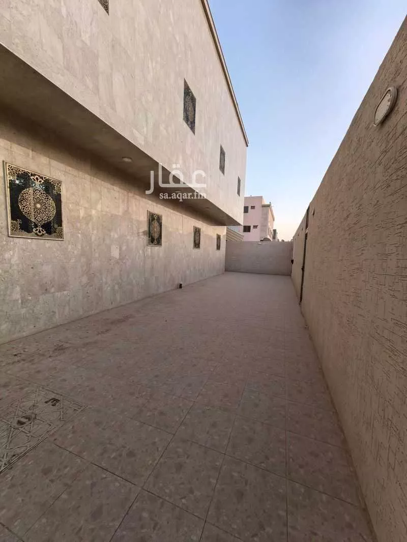 عمارة 600 م² في الملك فهد 23
