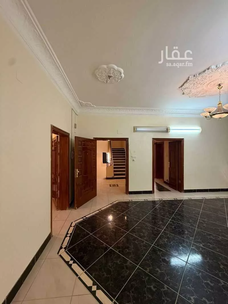عمارة 480 م² في الخالدية 5