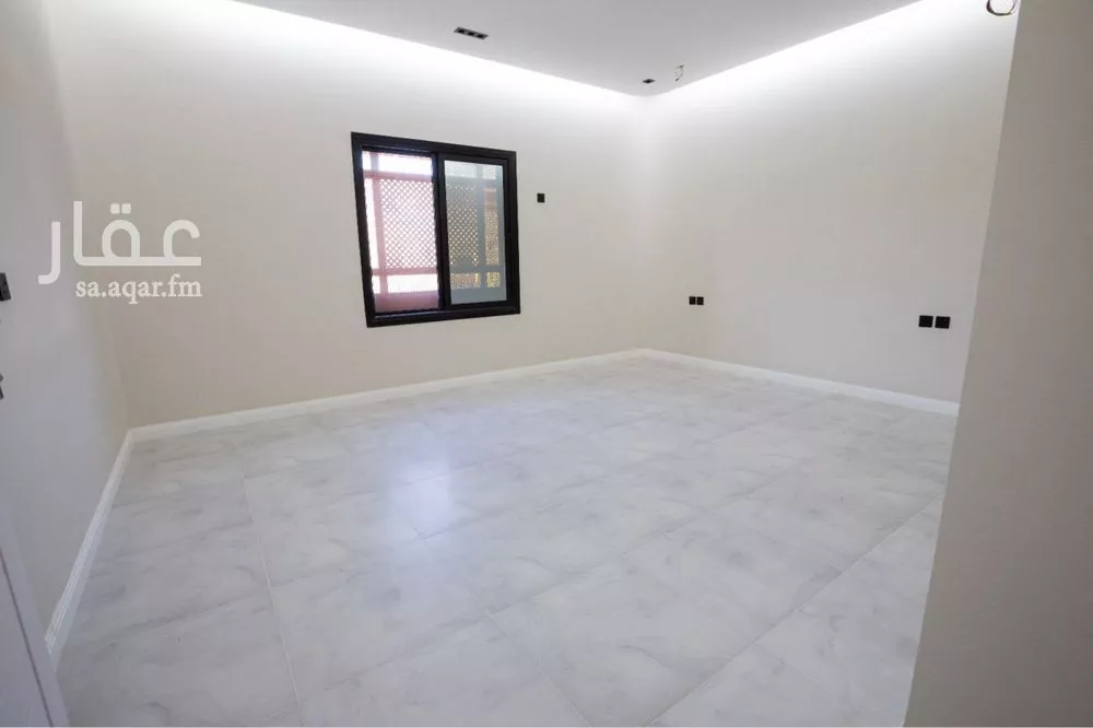400 sqm building in Al Zahrah 5