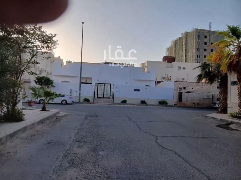 عمارة 572 م² في مهزور 4