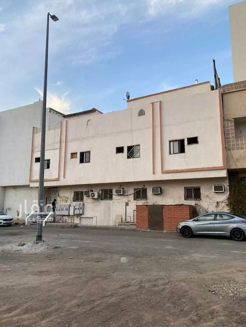 589 sqm building in Al Rayah 5