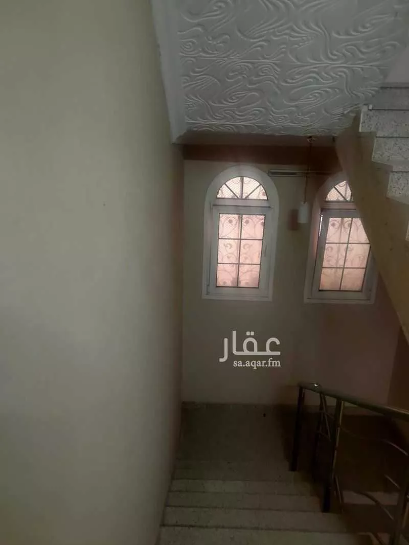 400 sqm building in Al Aziziyah 6