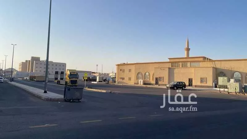 487 sqm building in Al Aziziyah 2