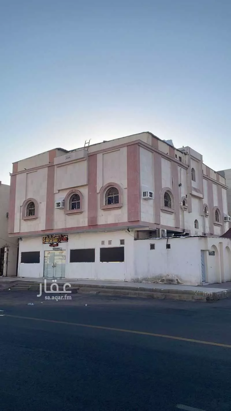 487 sqm building in Al Aziziyah 3