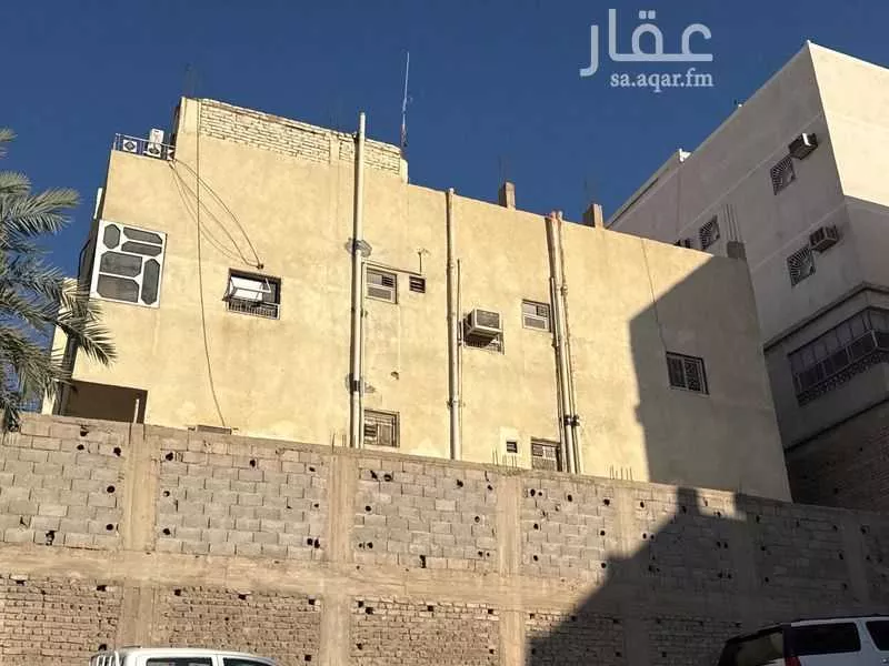 عمارة 420 م² في العنابس 6