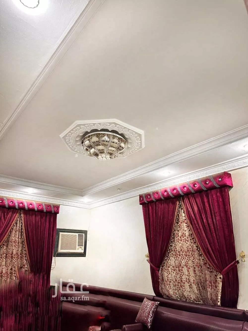 عمارة 245 م² في أبوكبير 3