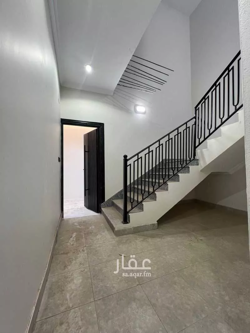 عمارة 348 م² في المطار 12