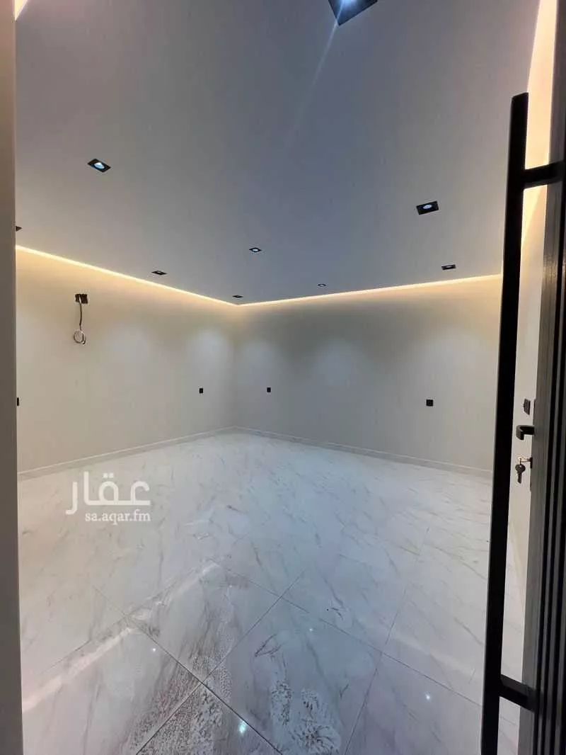 عمارة 348 م² في المطار 7