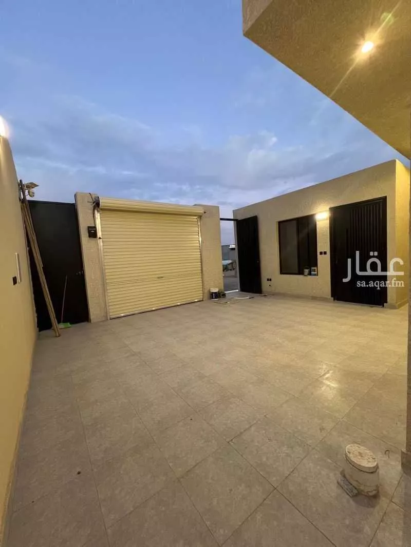عمارة 348 م² في المطار 9