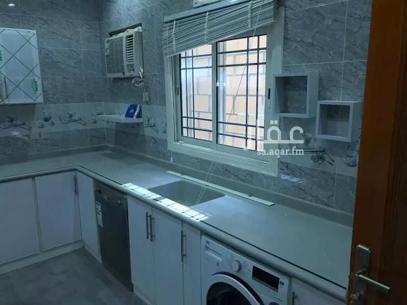 عمارة 540 م² في الدفاع 8