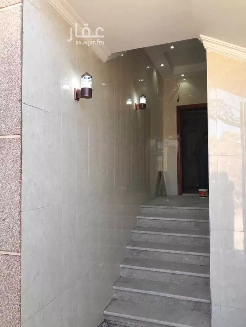 عمارة 540 م² في الدفاع 10