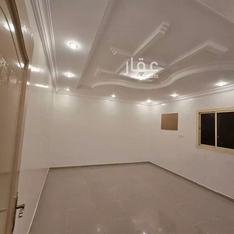 عمارة 673 م² في الدفاع 12