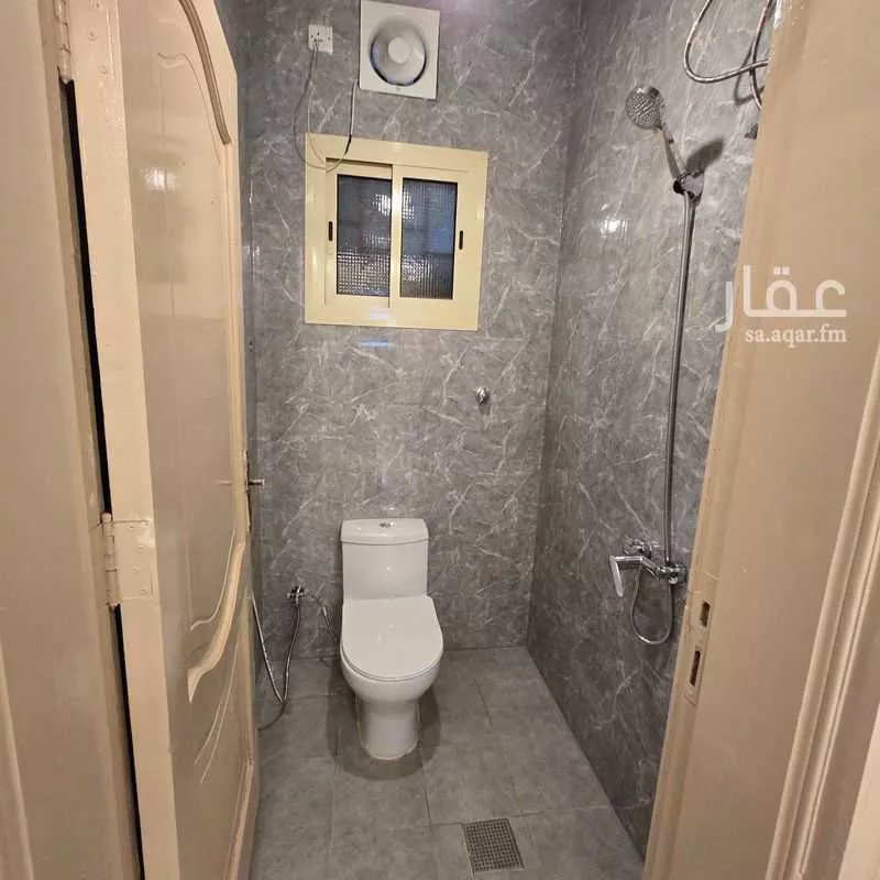 عمارة 673 م² في الدفاع 19