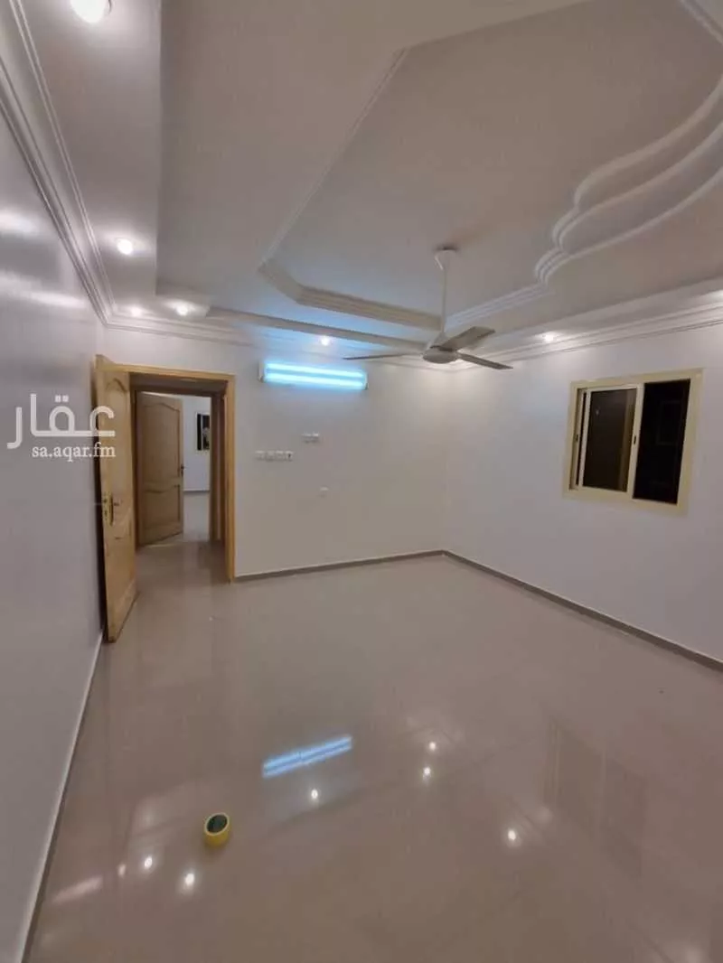 عمارة 673 م² في الدفاع 5