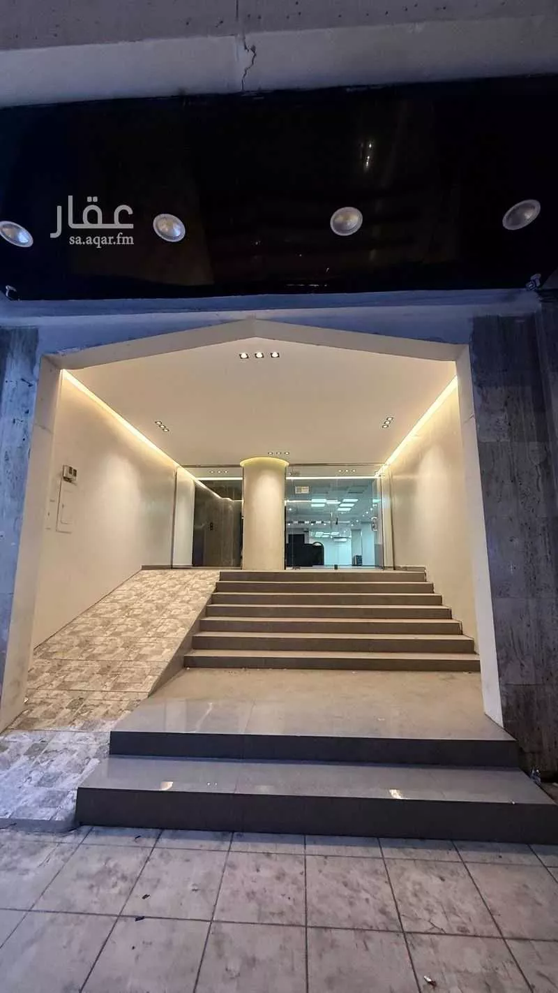 عمارة 1361 م² في العريض 5